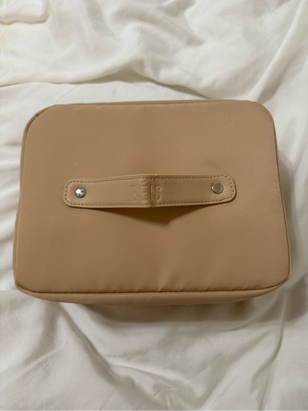 Beis hanging cosmetic case